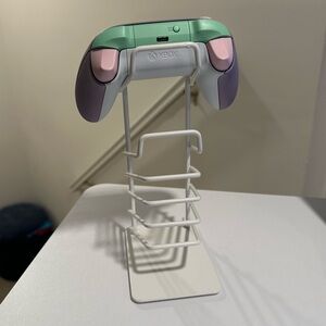 Gaming Setup - Game Controller & Accessories Stand Holder in White